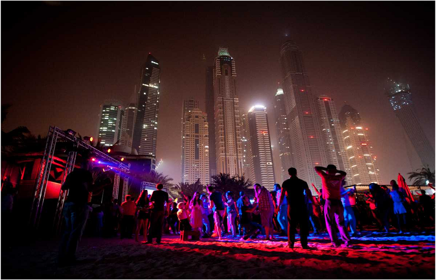 Visit at Night in Dubai